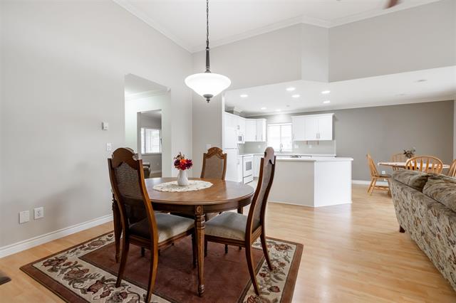 74-17516 4 Ave, Surrey 9