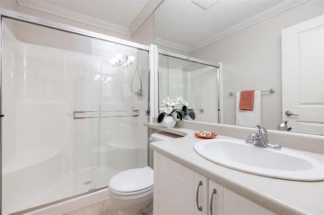 74-17516 4 Ave, Surrey 15