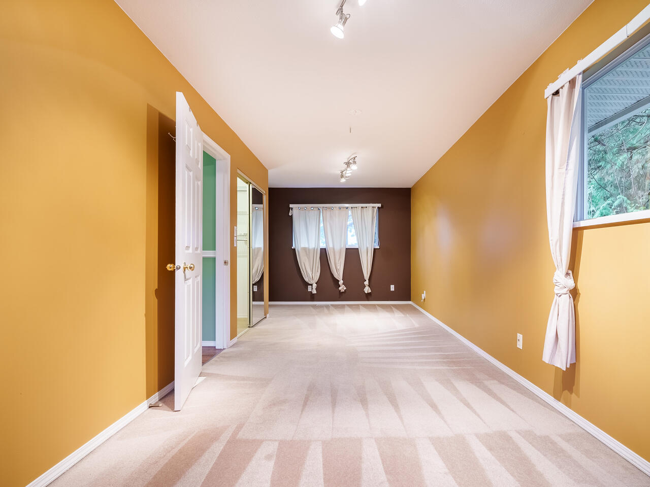 12717 107A Avenue, Surrey 16