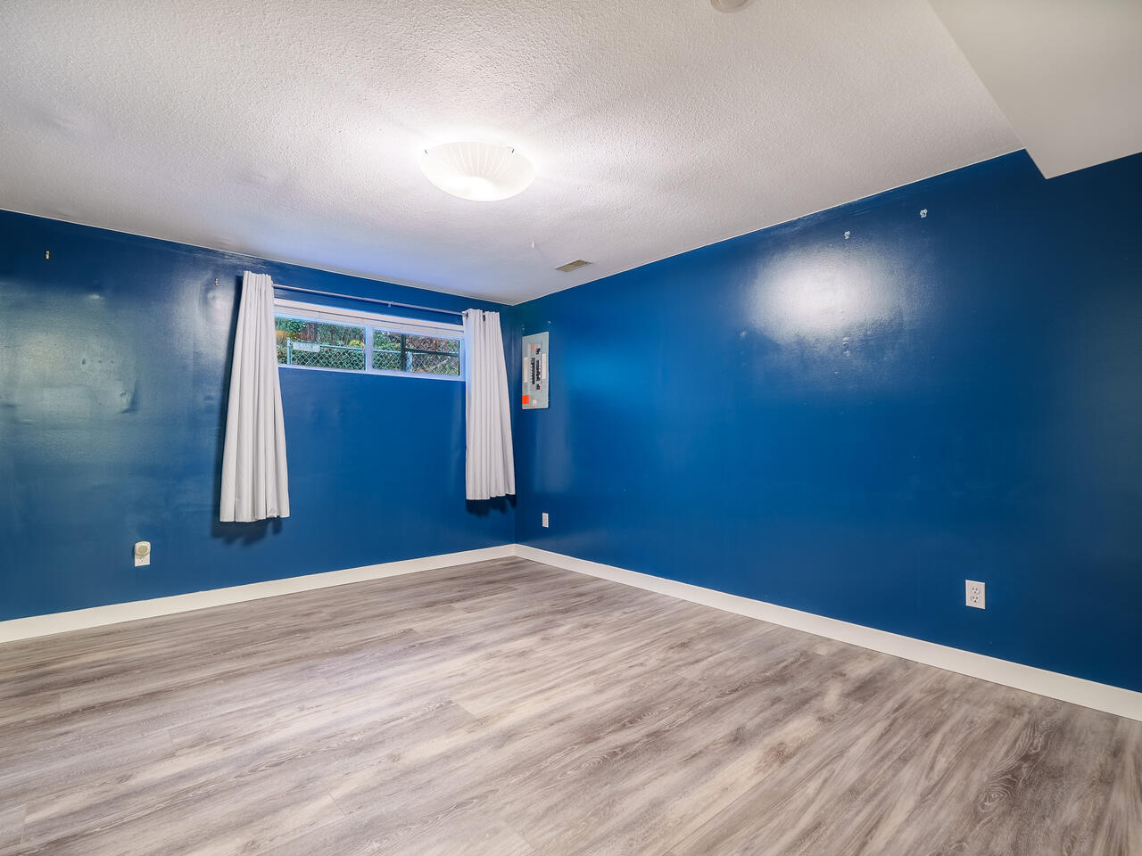 12717 107A Avenue, Surrey 24