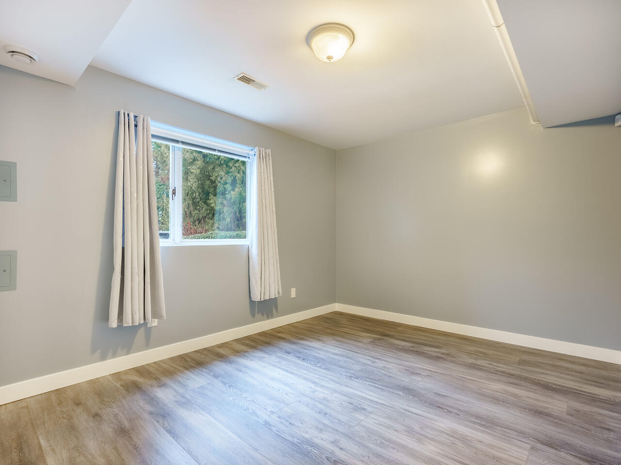 12717 107A Avenue, Surrey 26