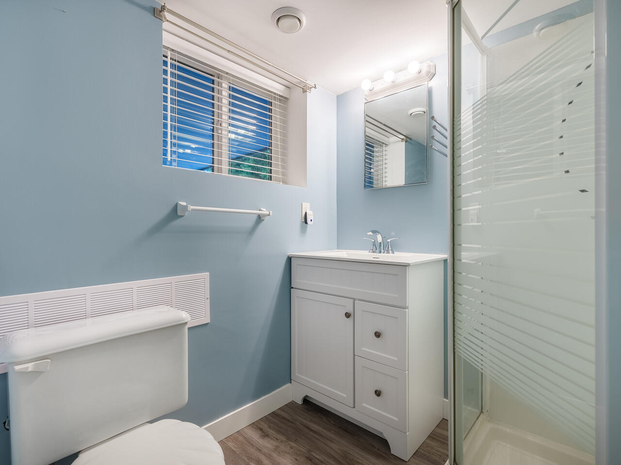 12717 107A Avenue, Surrey 28