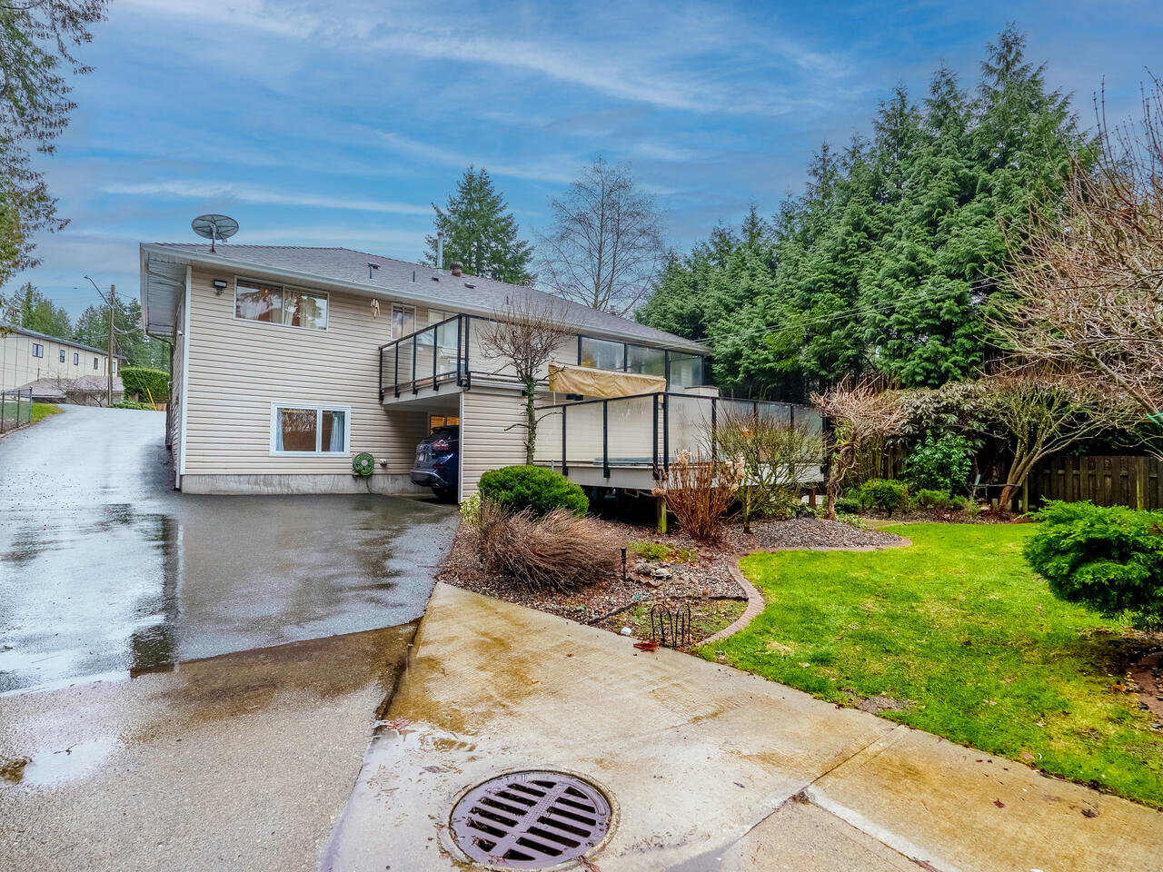 12717 107A Avenue, Surrey 31