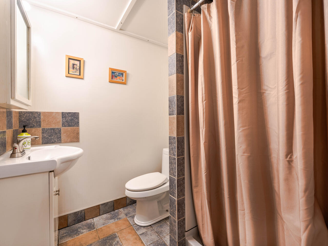 2334 Trapp Road, New Westminster 18