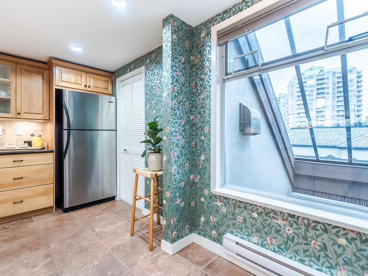 412 5 K DE K Court, New Westminster 10