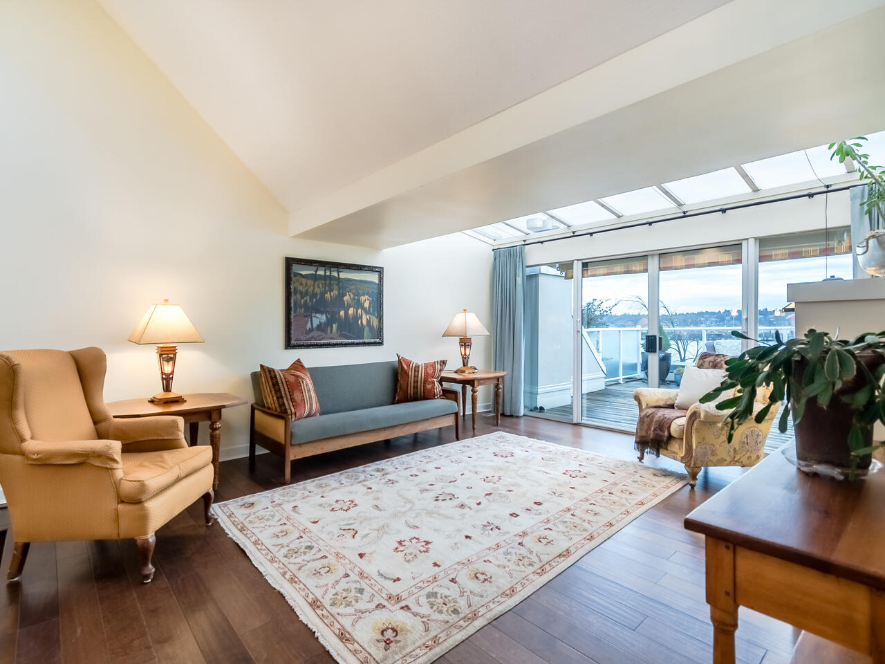 412 5 K DE K Court, New Westminster 14