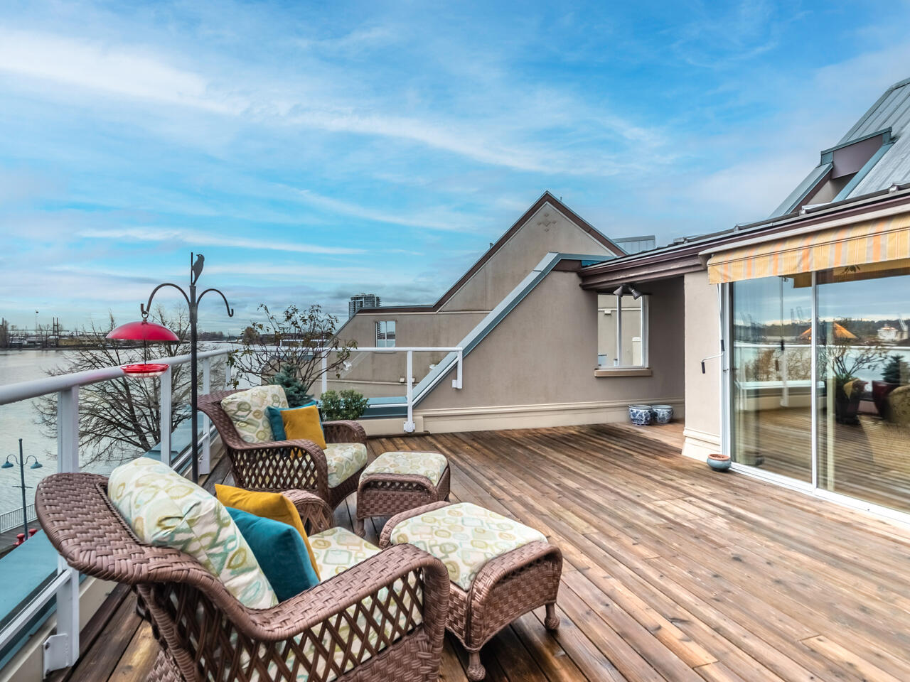 412 5 K DE K Court, New Westminster 16