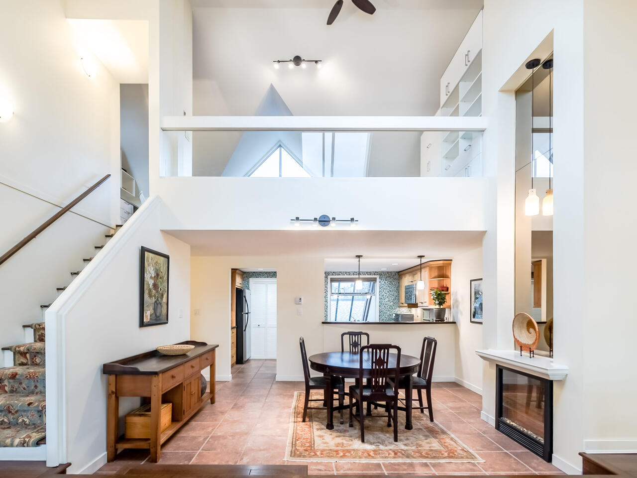 412 5 K DE K Court, New Westminster 20