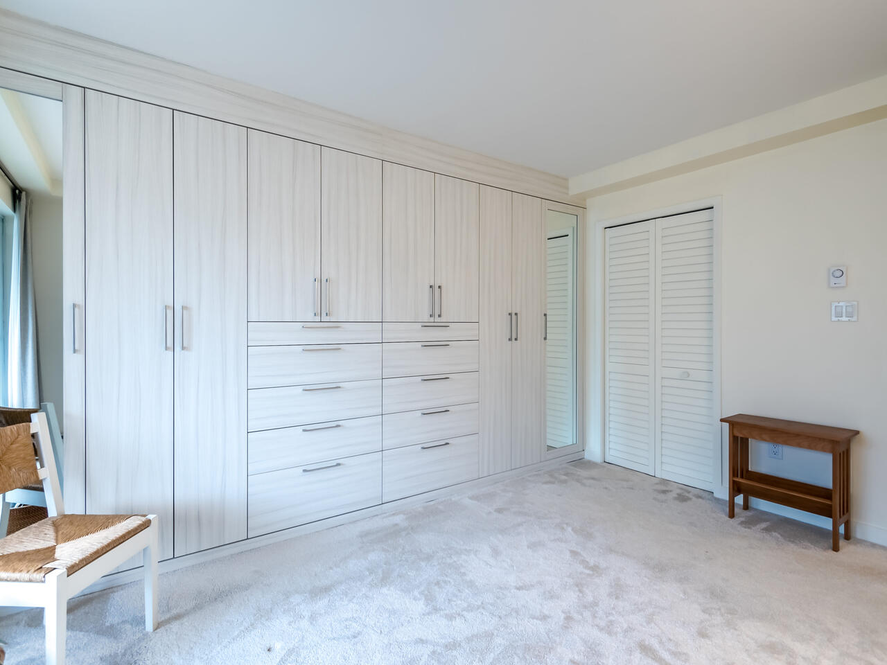 412 5 K DE K Court, New Westminster 28