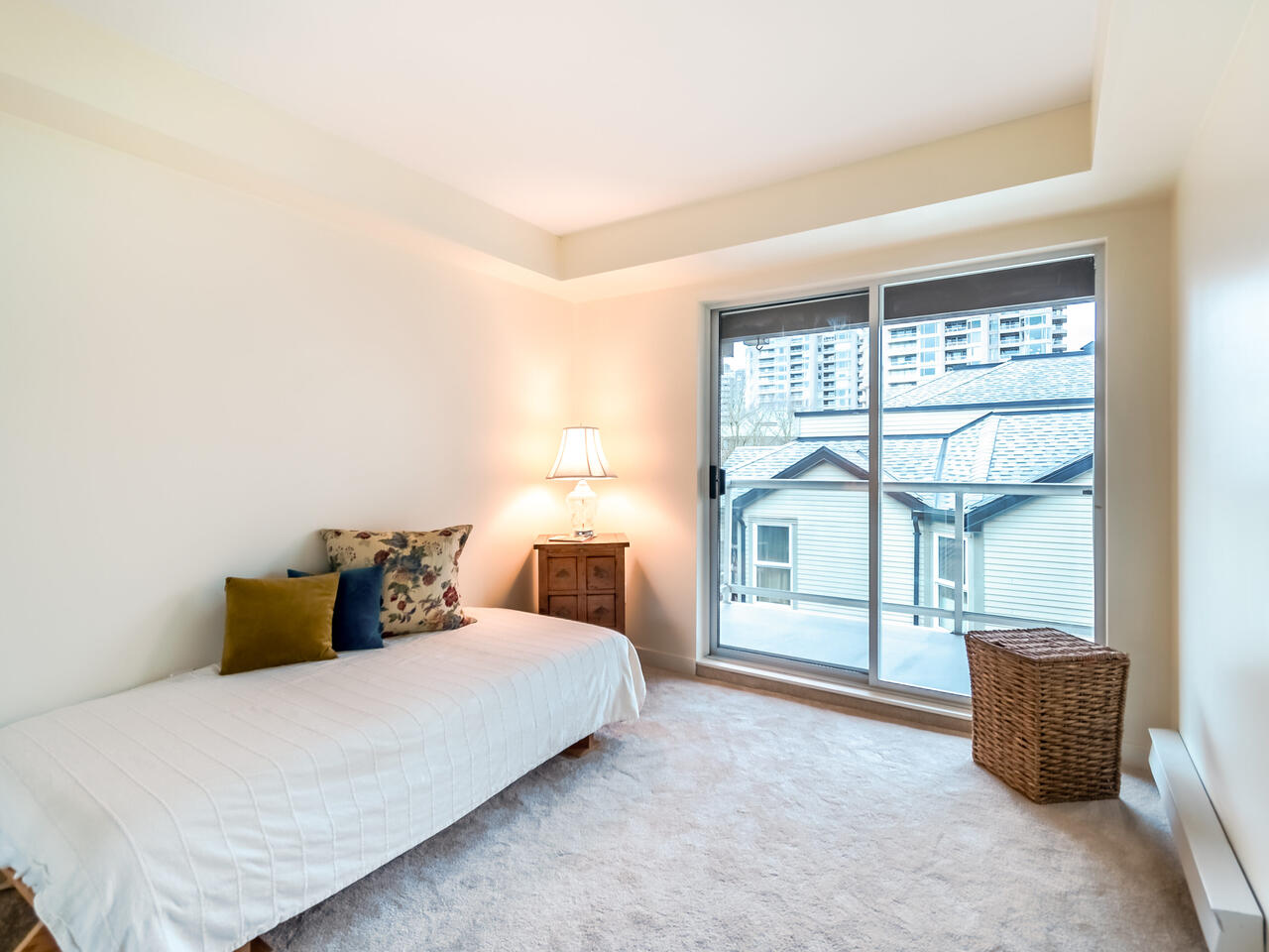 412 5 K DE K Court, New Westminster 30