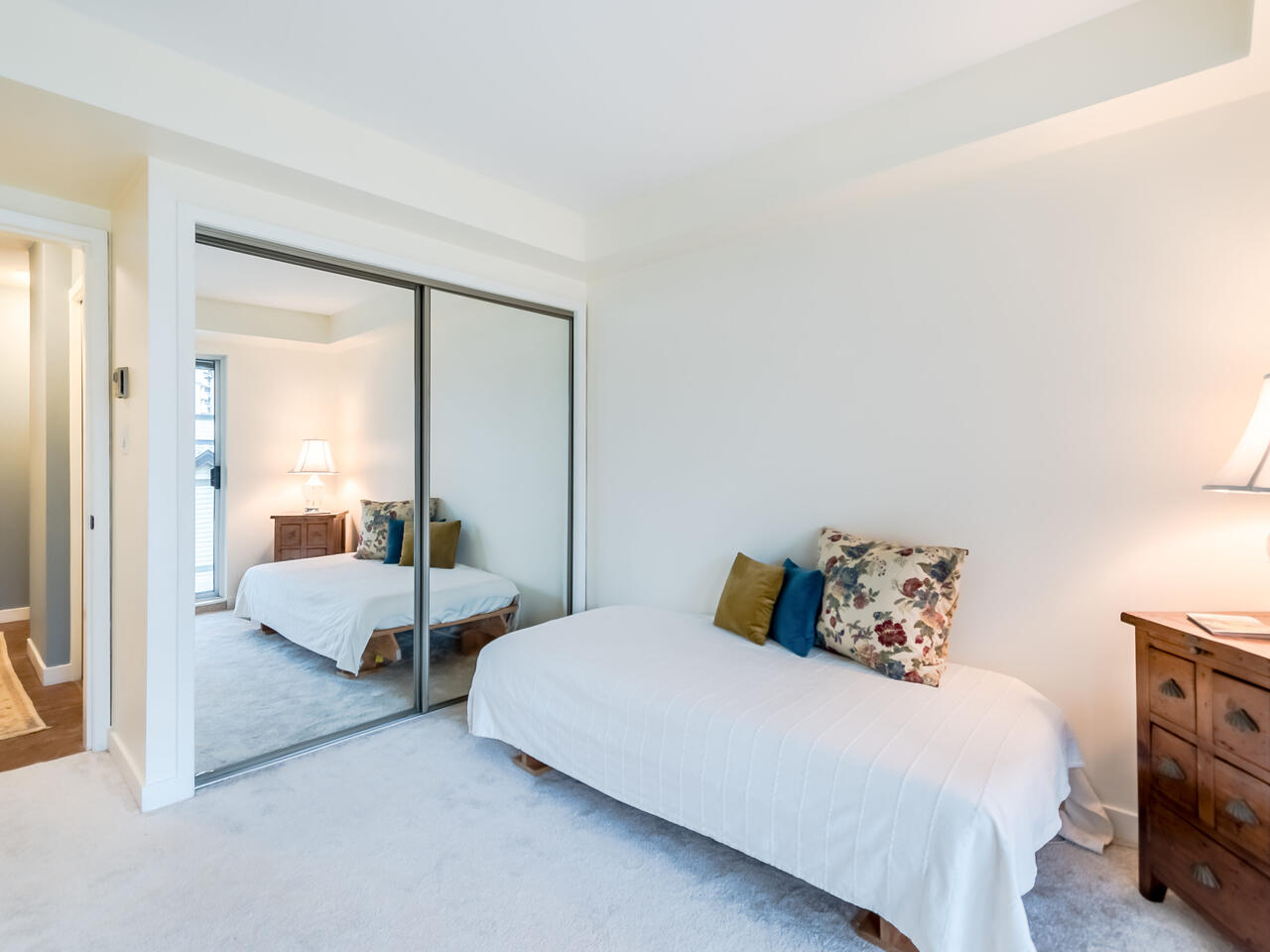 412 5 K DE K Court, New Westminster 31