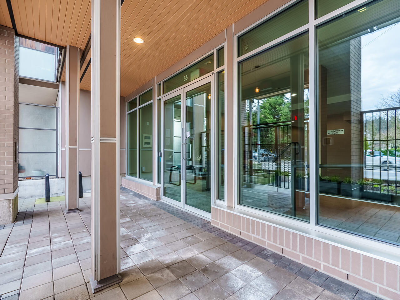 220 55 EIGHTH AVENUE, NEW WESTMINSTER 27