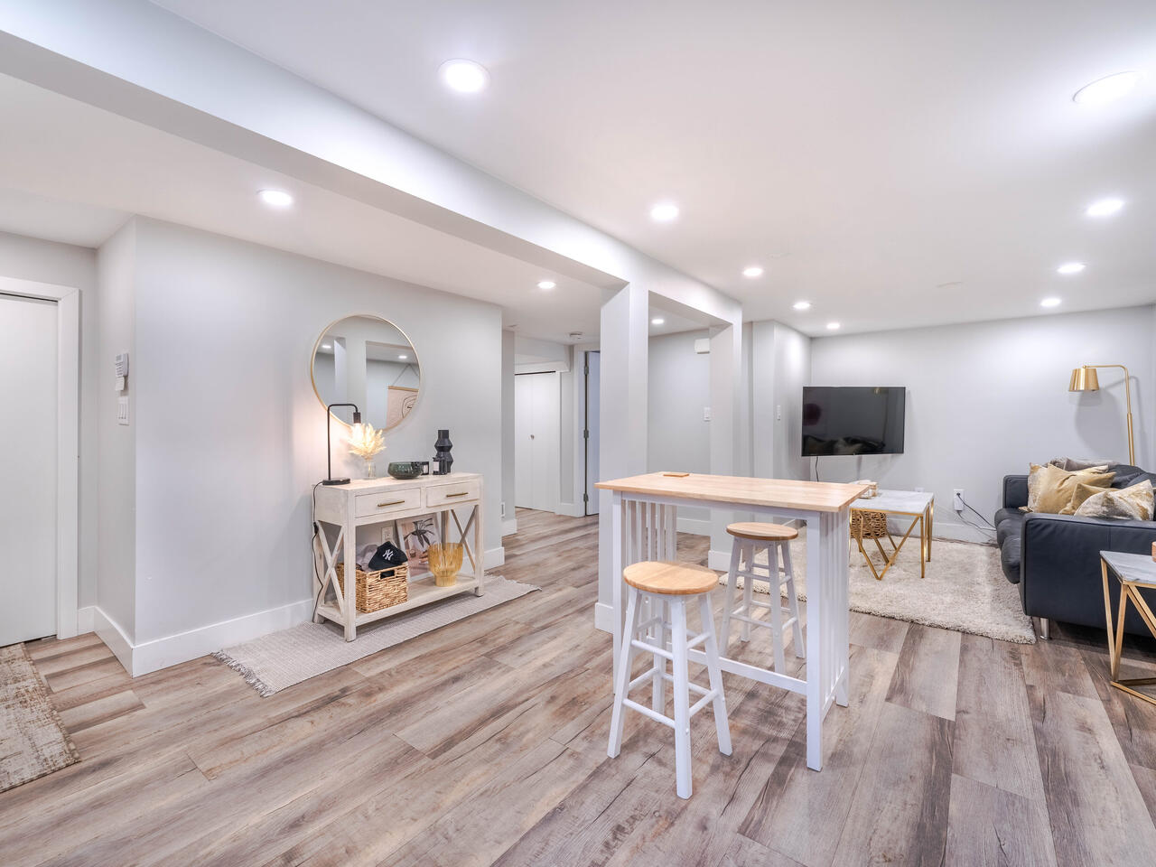 1703 Edinburgh Street, New Westminster 18