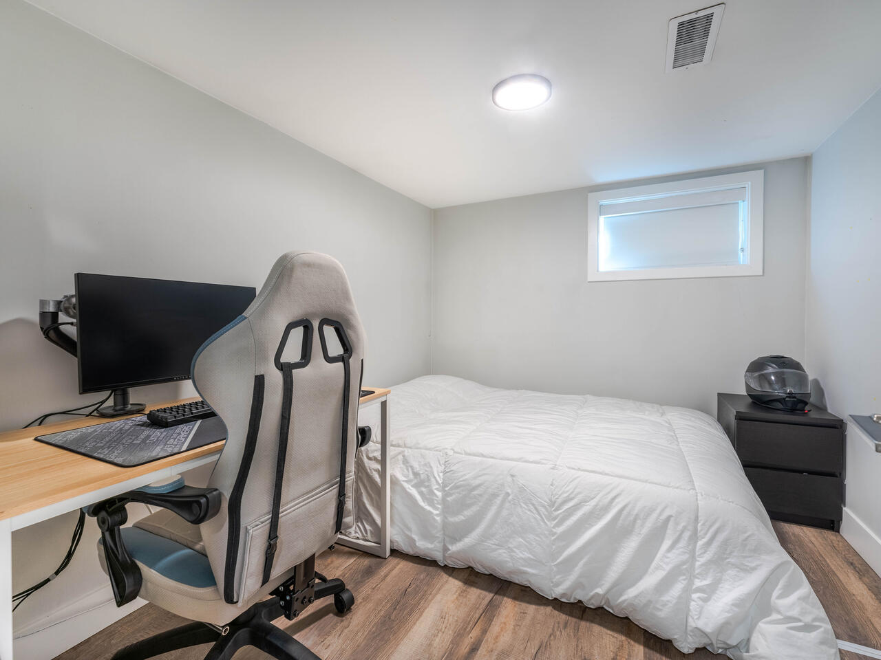 1703 Edinburgh Street, New Westminster 23