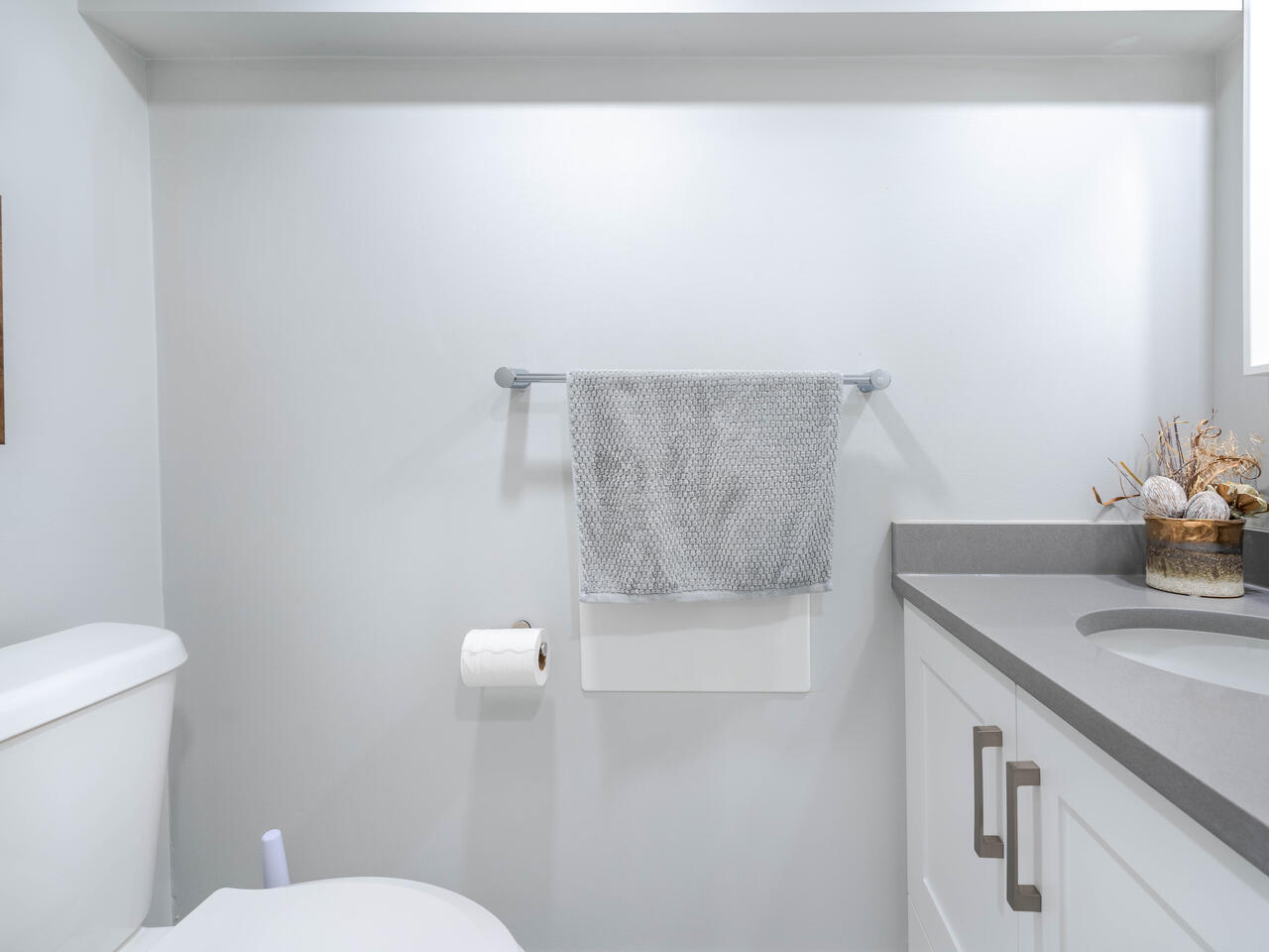 1703 Edinburgh Street, New Westminster 24