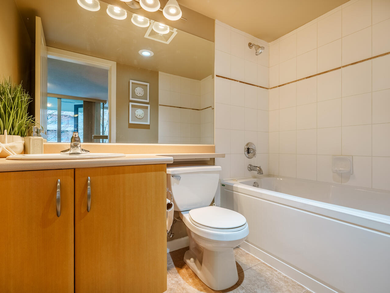 301-720 Hamilton Street, New Westminster 15