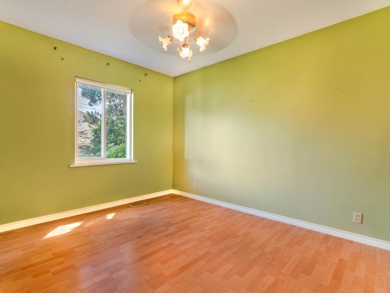 910 TENTH AVENUE, NEW WESTMINSTER 10