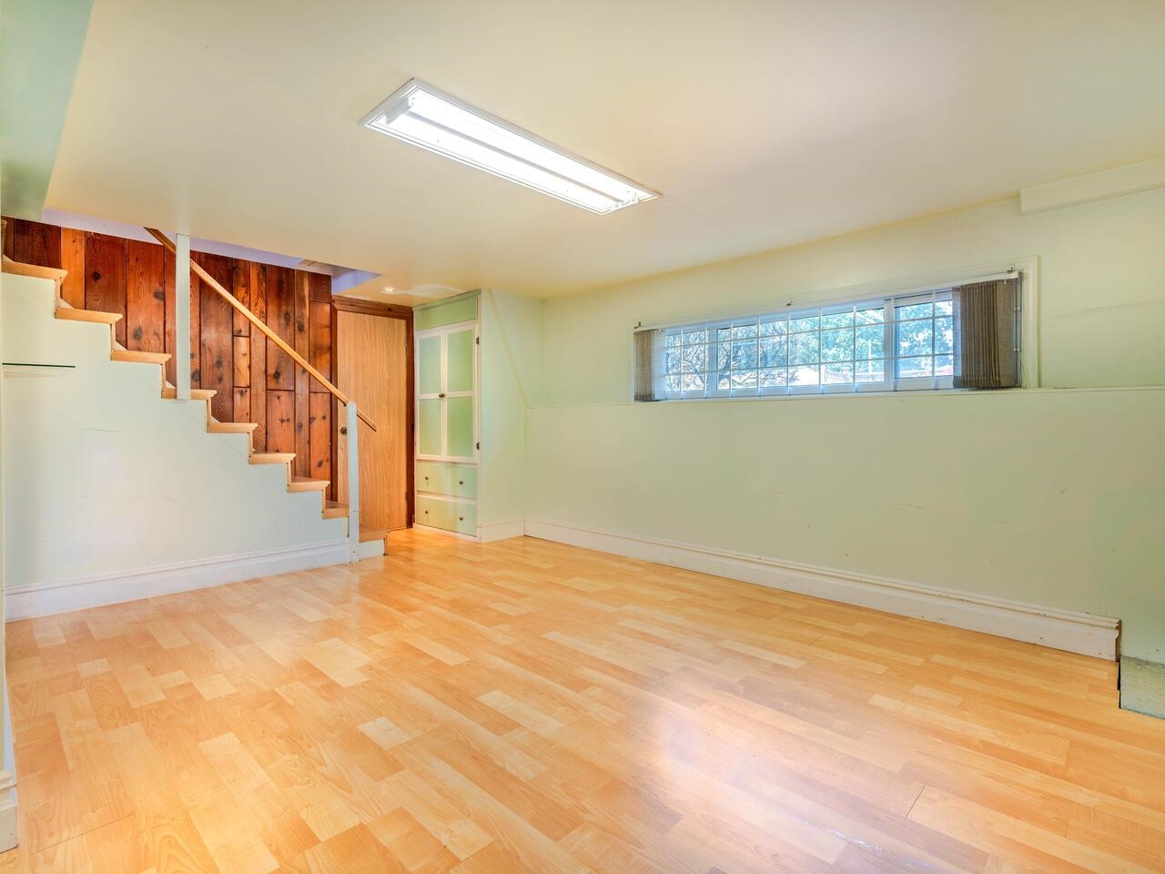 910 TENTH AVENUE, NEW WESTMINSTER 17