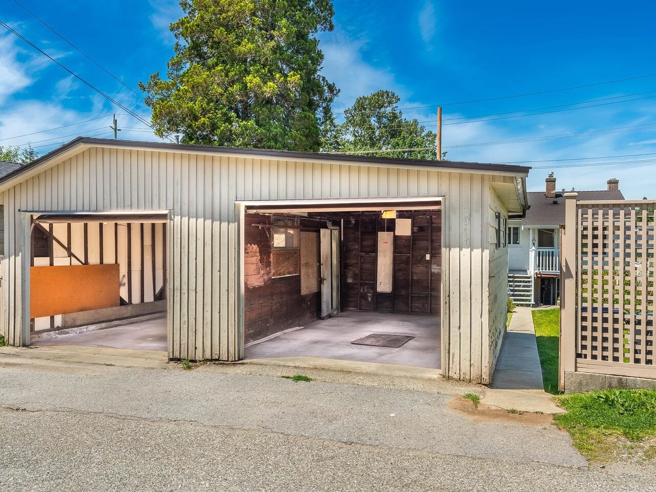 910 TENTH AVENUE, NEW WESTMINSTER 25