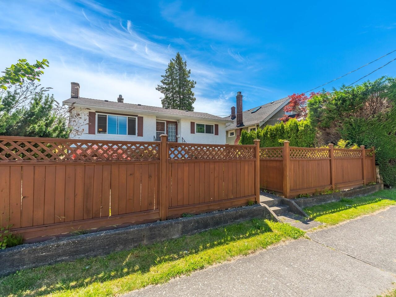 910 TENTH AVENUE, NEW WESTMINSTER 3