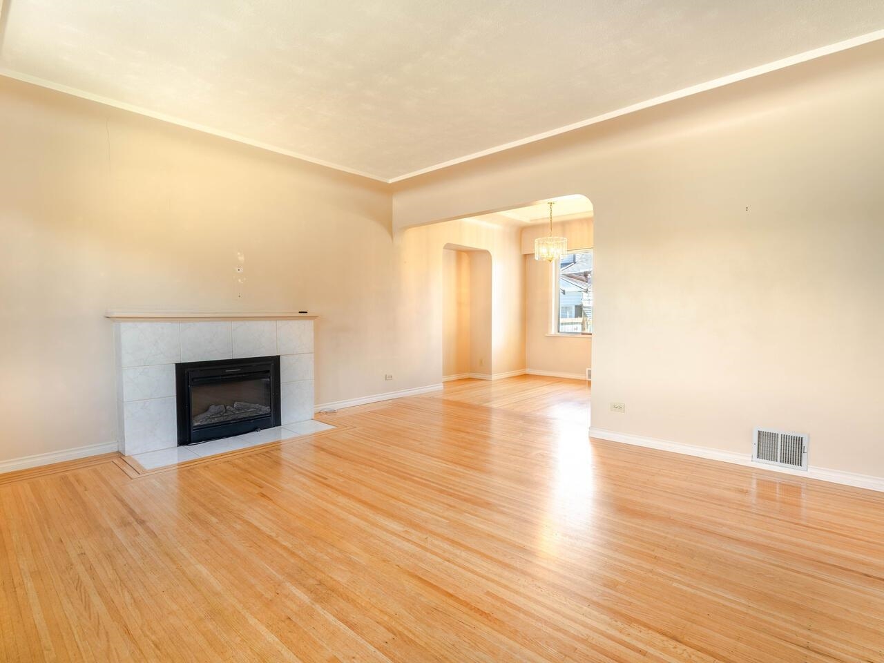 910 TENTH AVENUE, NEW WESTMINSTER 7