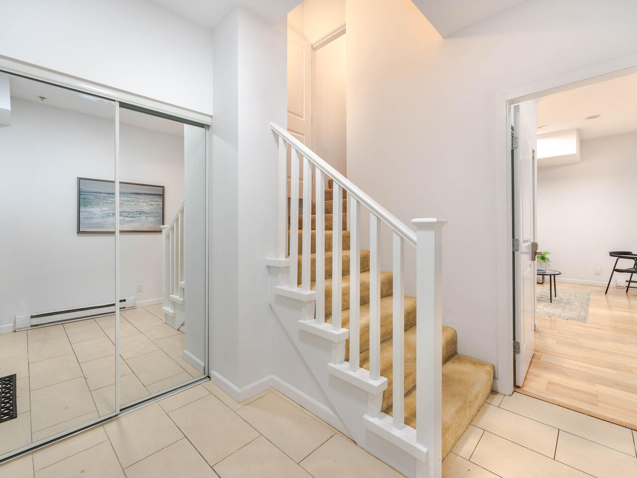 3 11 E ROYAL AVENUE, NEW WESTMINSTER 4