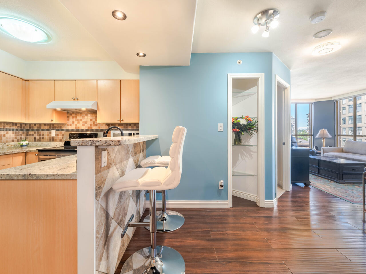 1005-680 Clarkson Street, New Westminster 11