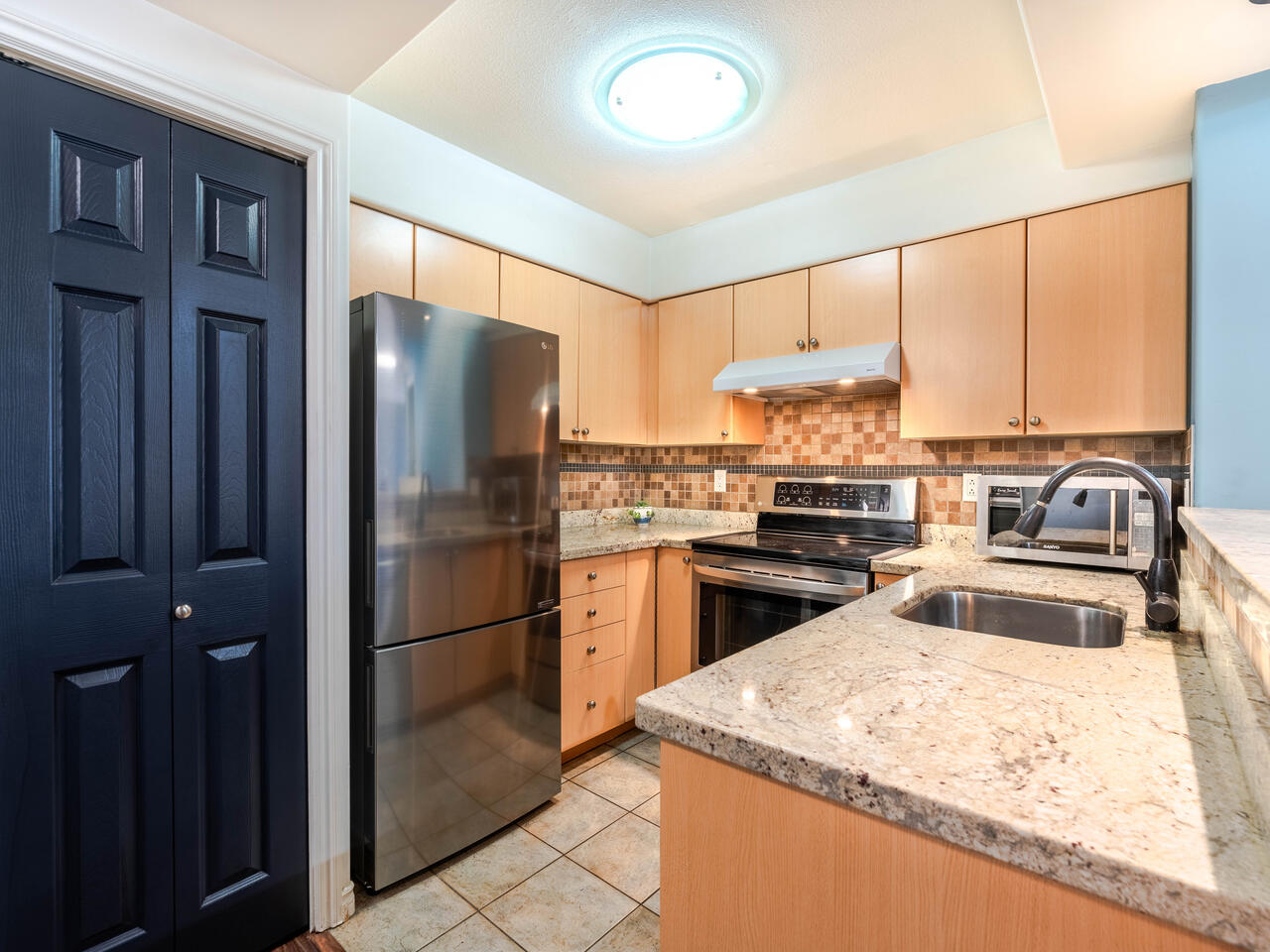 1005-680 Clarkson Street, New Westminster 12