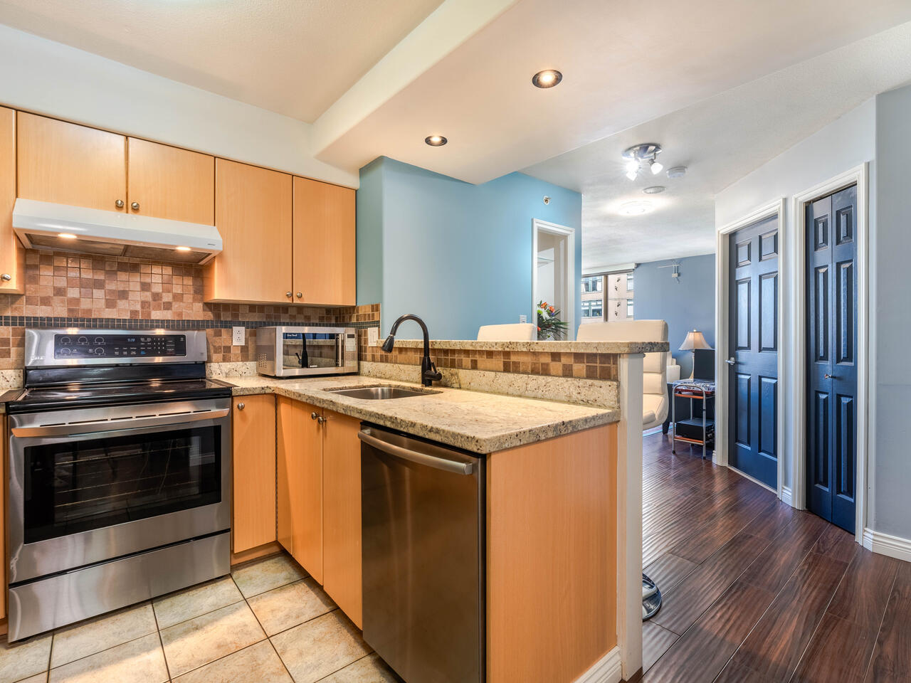1005-680 Clarkson Street, New Westminster 14