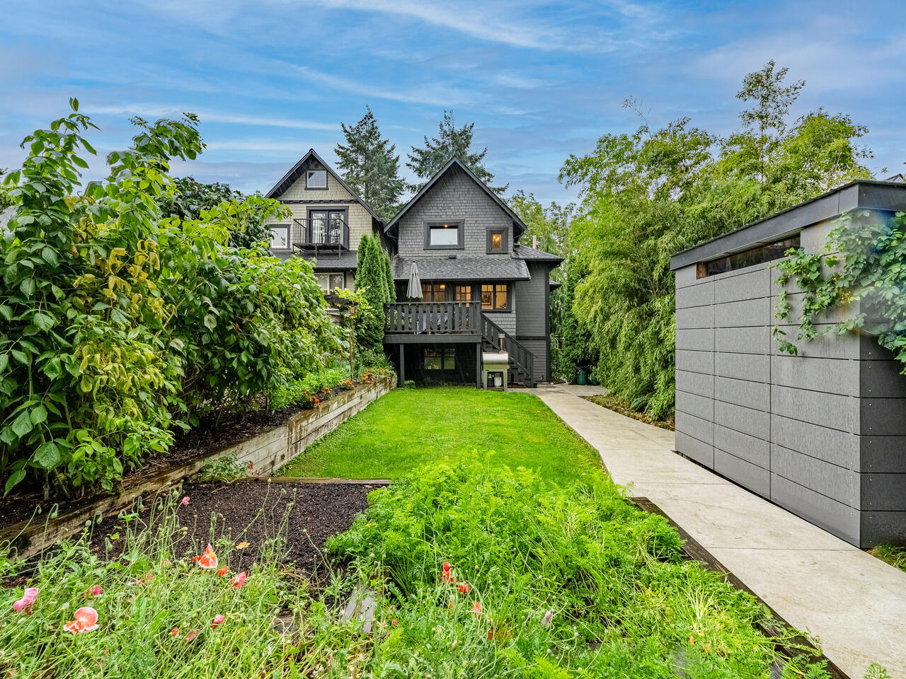 825 Ridgeway Avenue, North Vancouver 24