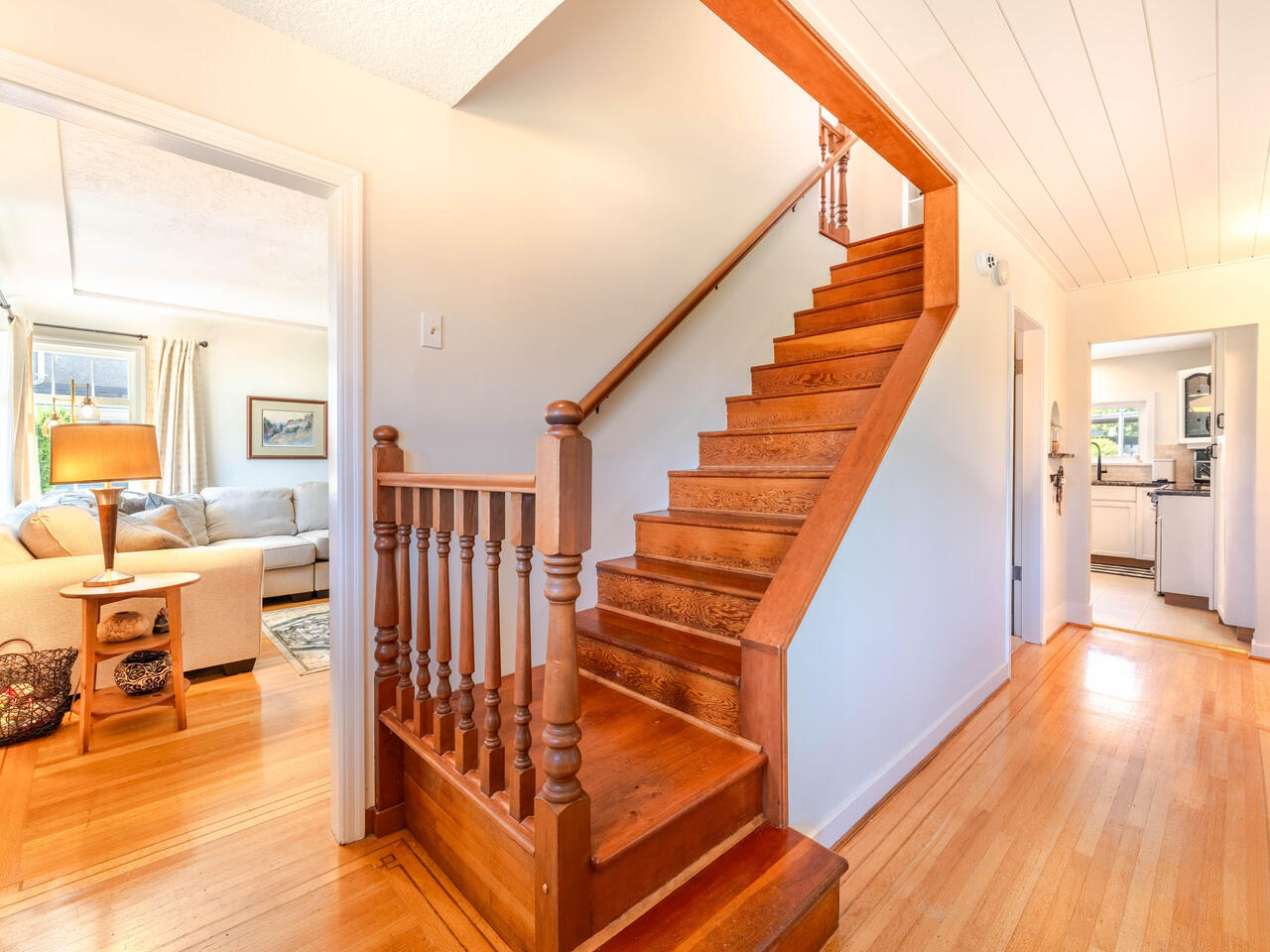 919 Laurel Street, New Westminster 3