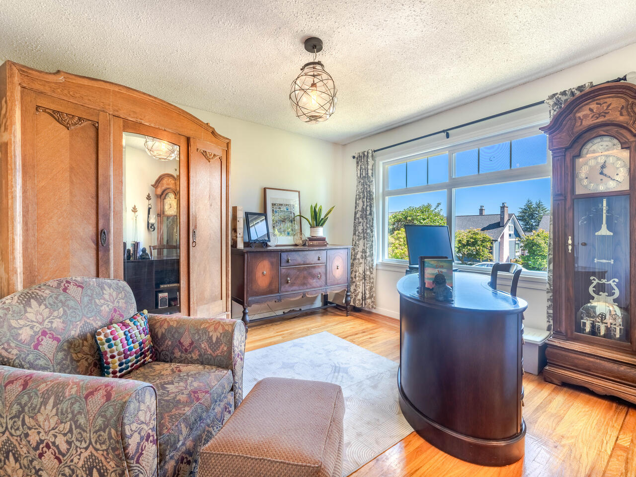 919 Laurel Street, New Westminster 4