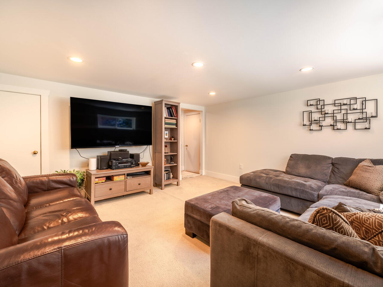 919 Laurel Street, New Westminster 16