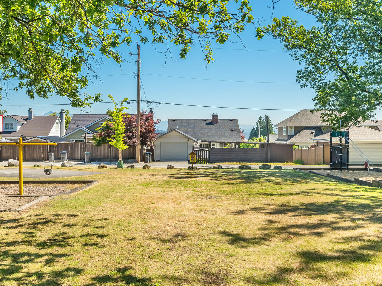 919 Laurel Street, New Westminster 24