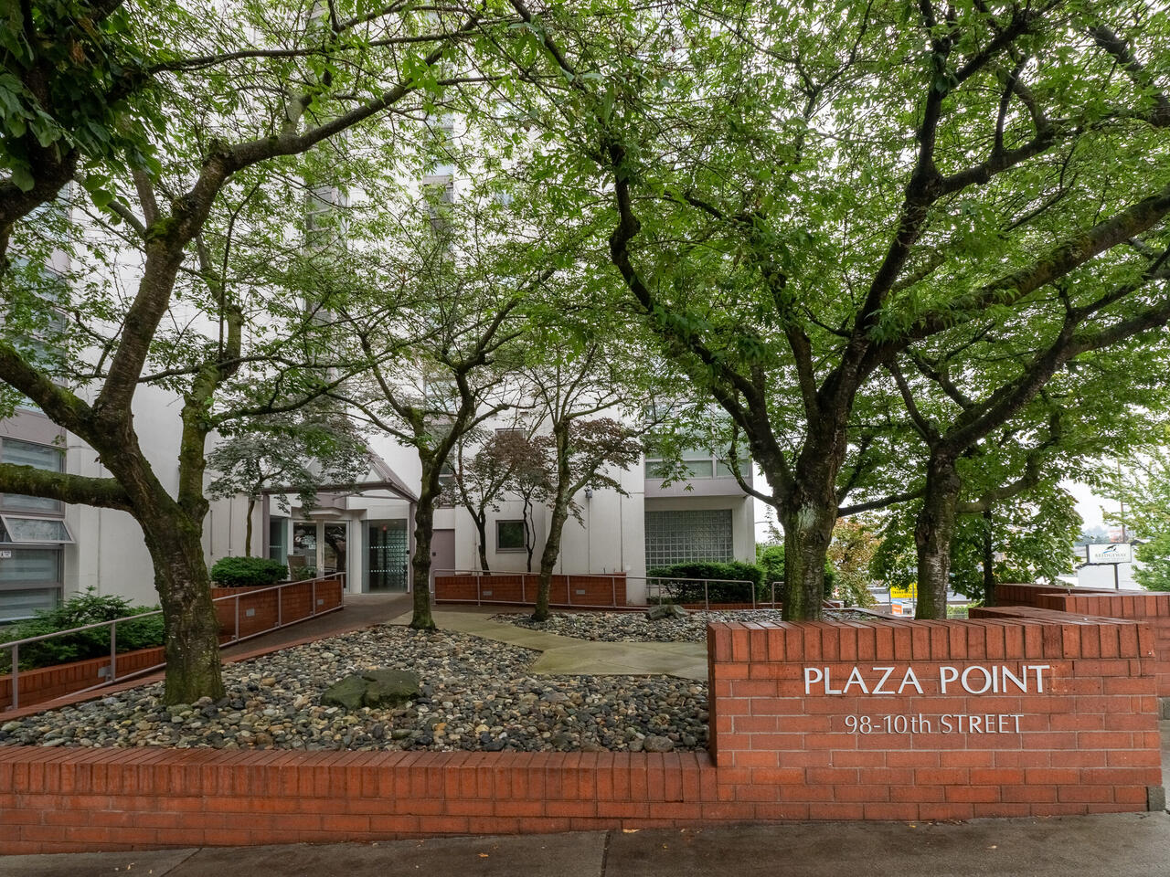 PH3-98 Tenth Street, New Westminster 2