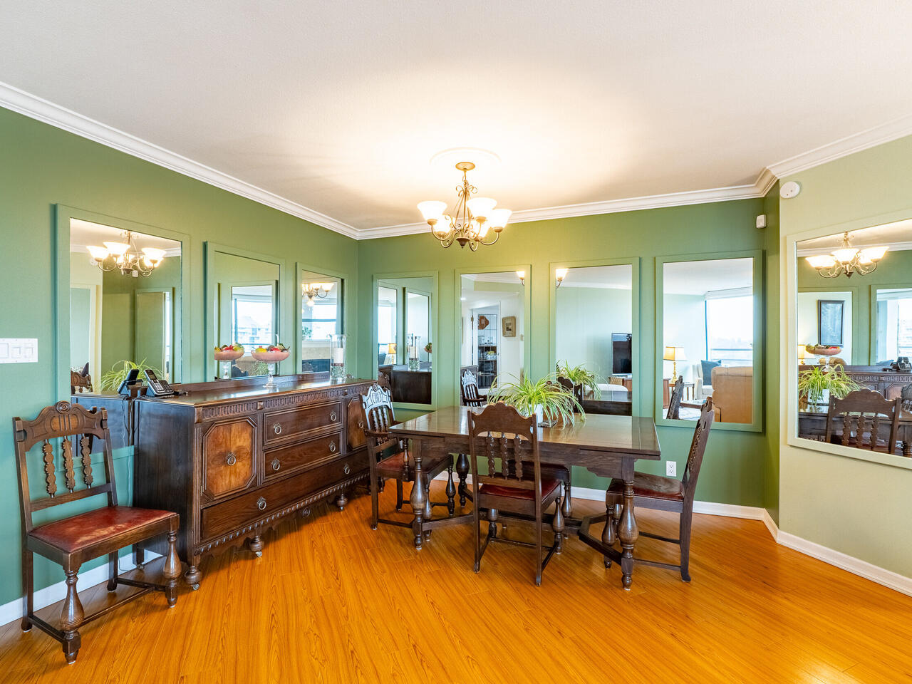 PH3-98 Tenth Street, New Westminster 9