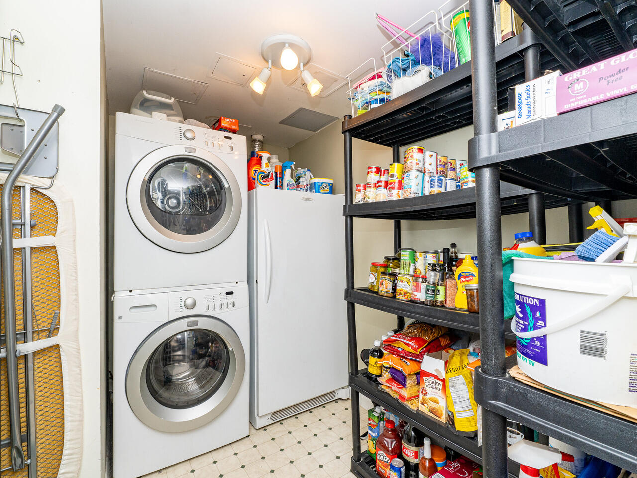 PH3-98 Tenth Street, New Westminster 18