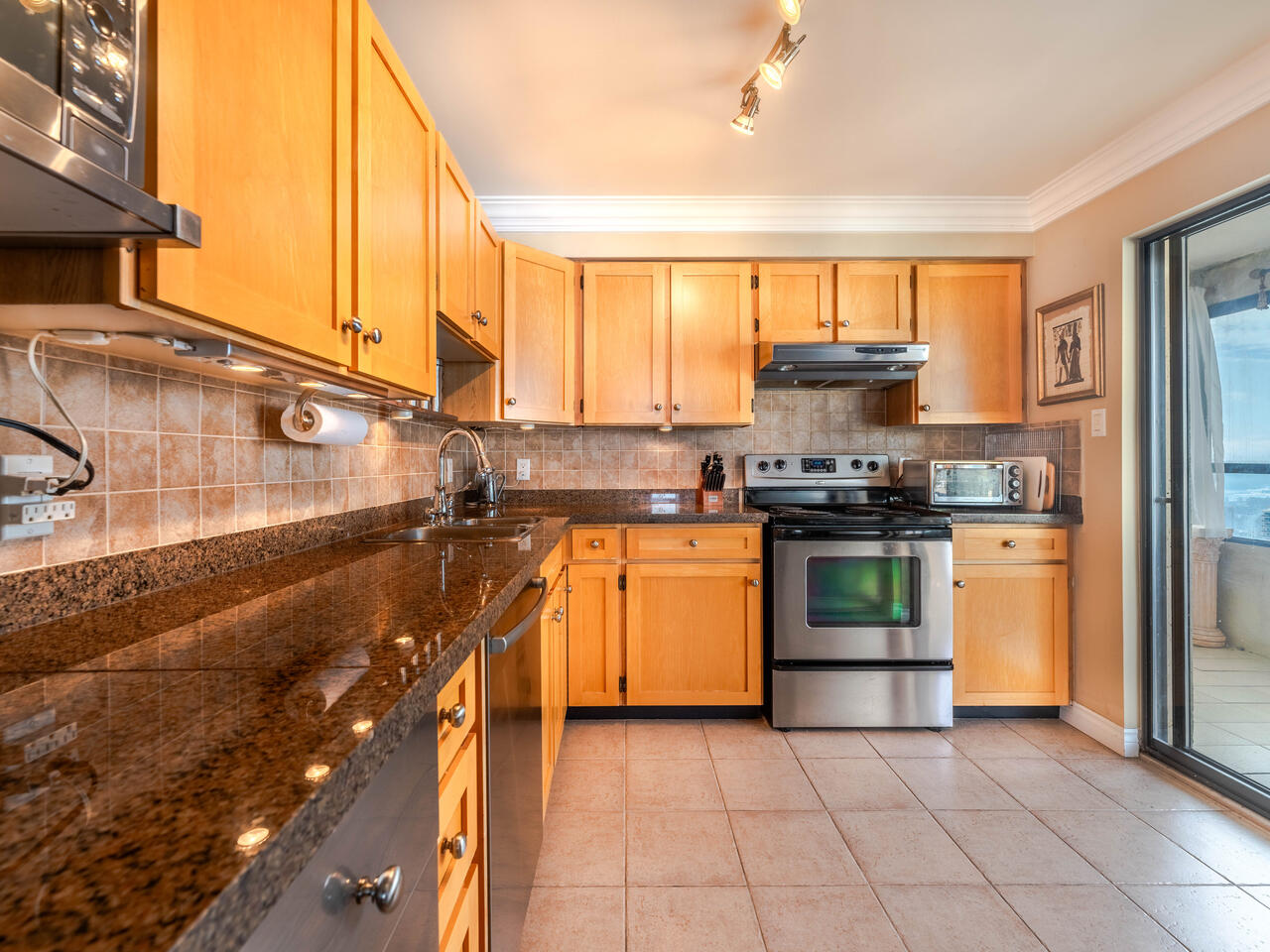 #1701 - 615 Belmont Street, New Westminster 12