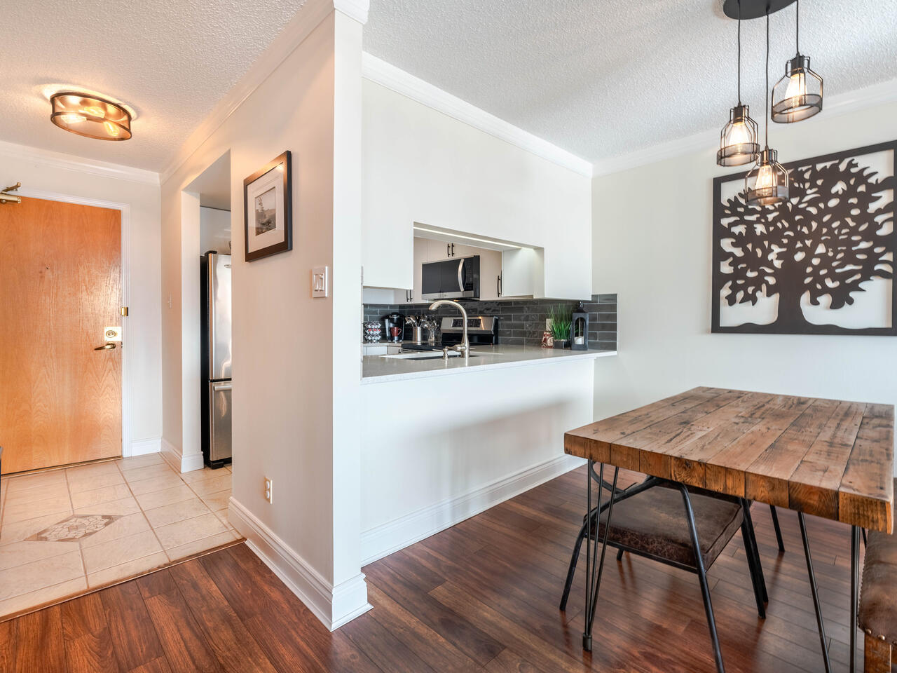 1003-1065 Quayside Drive, New Westminster 3