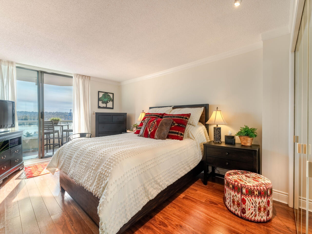 1003-1065 Quayside Drive, New Westminster 13