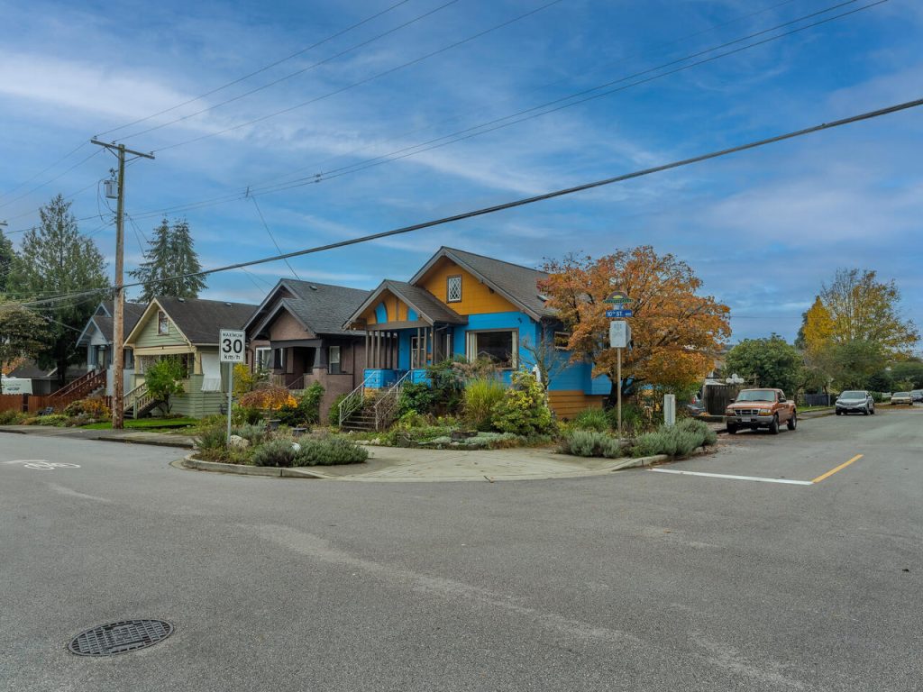 840 Tenth Street, New Westminster