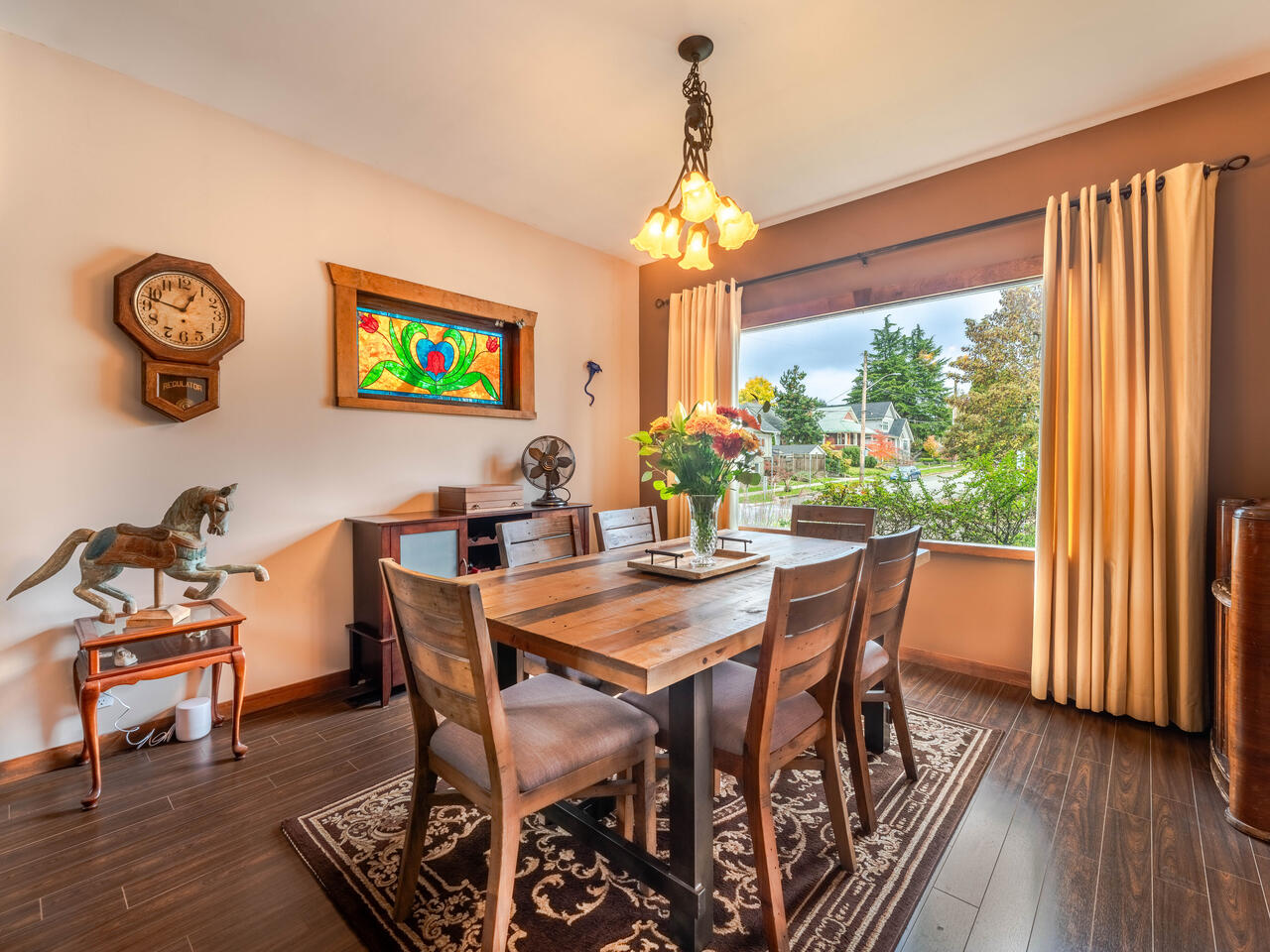 840 Tenth Street, New Westminster 9