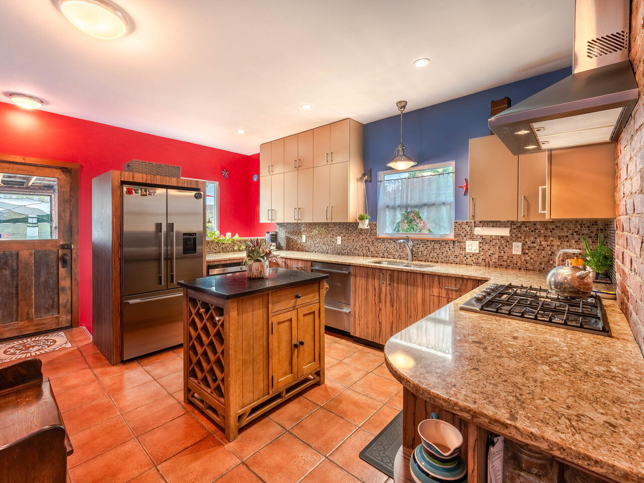 840 Tenth Street, New Westminster 10