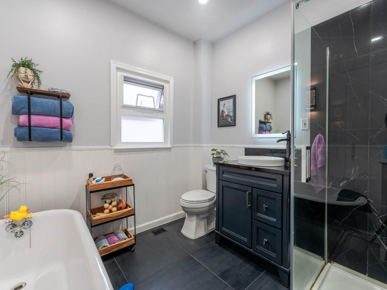 840 Tenth Street, New Westminster 17