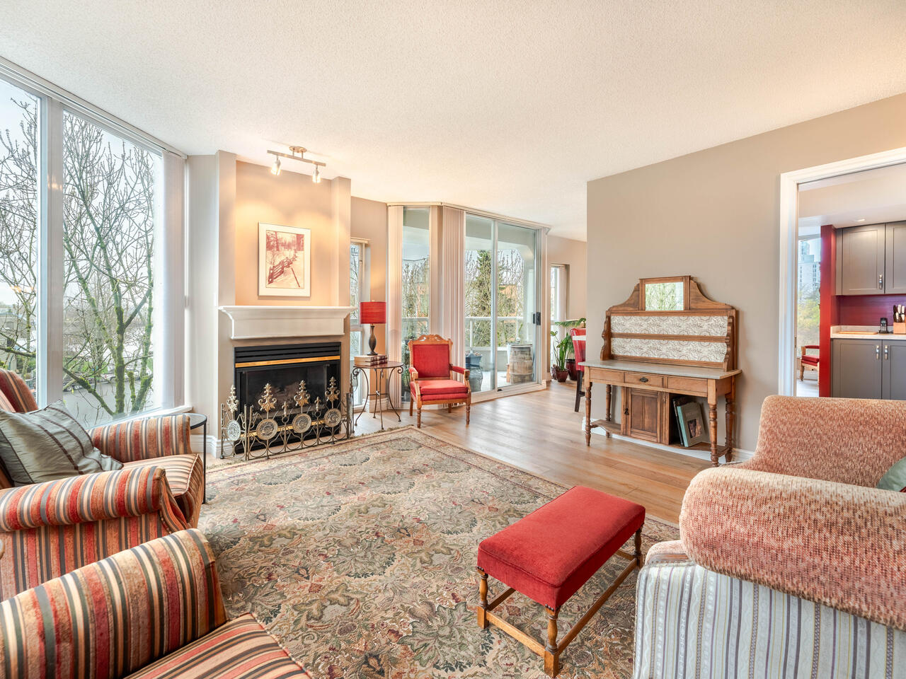 305-1135 Quayside Drive, New Westminster 3