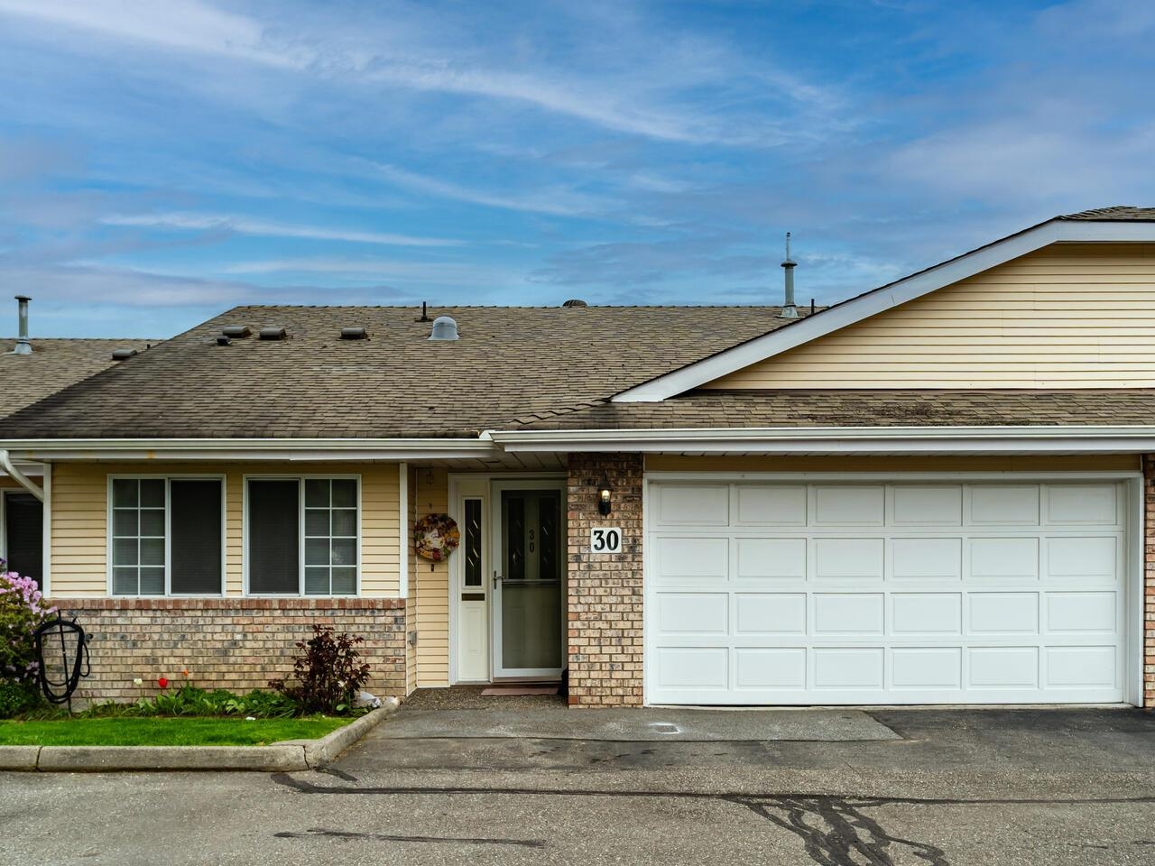 30-5051 203 Street, Langley