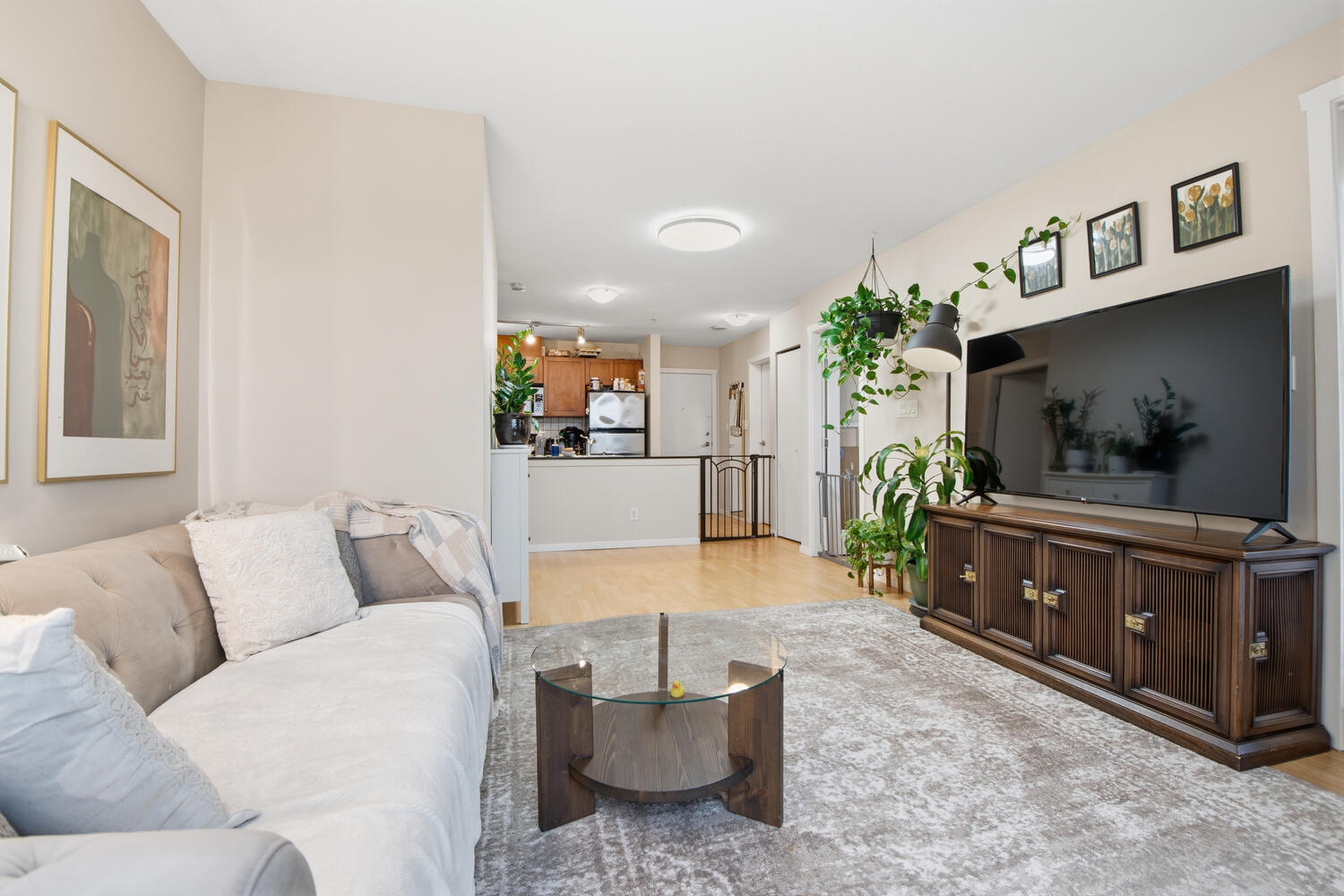 403-415 E Columbia Street, New Westminster 5