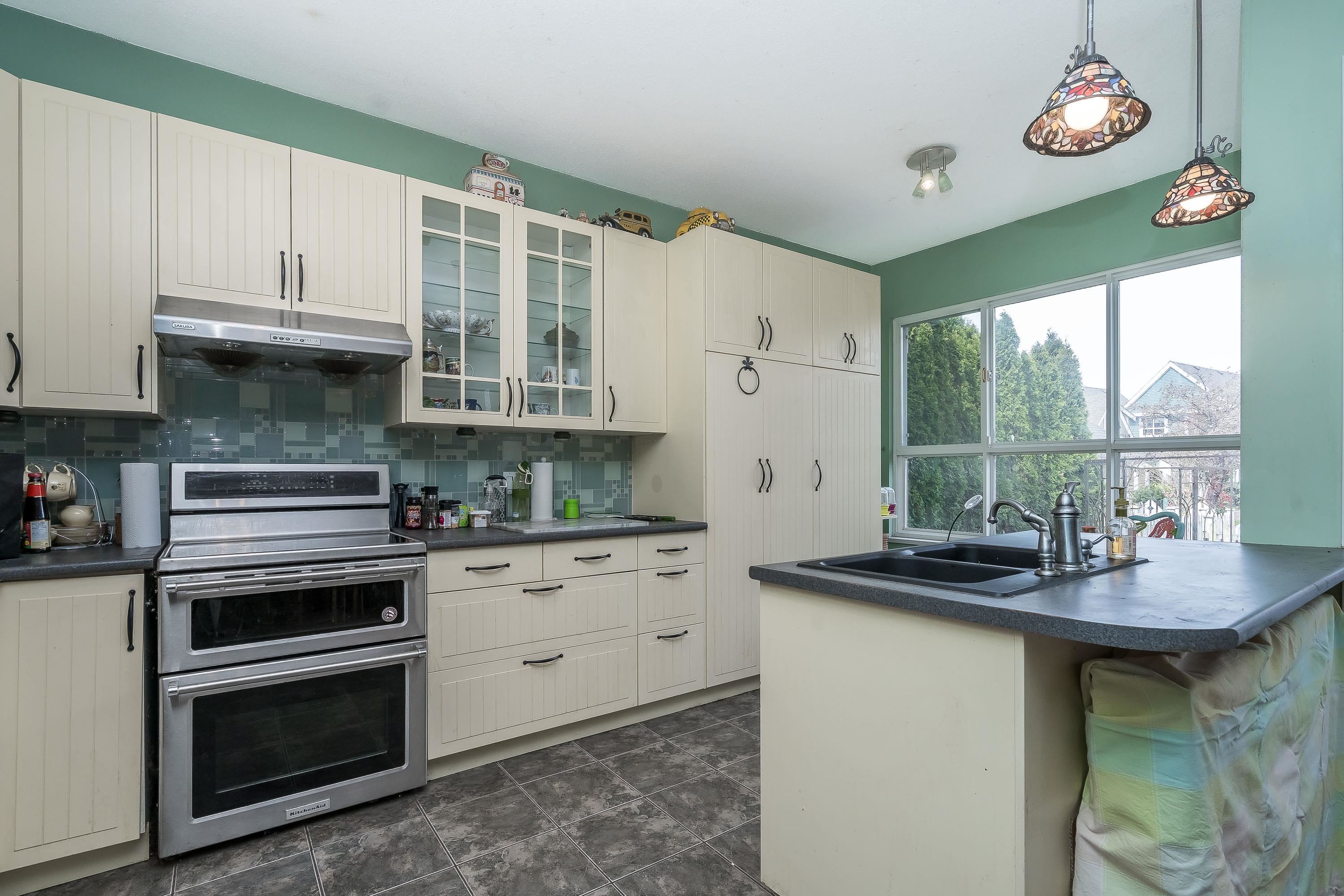 137 STAR CRESCENT 12