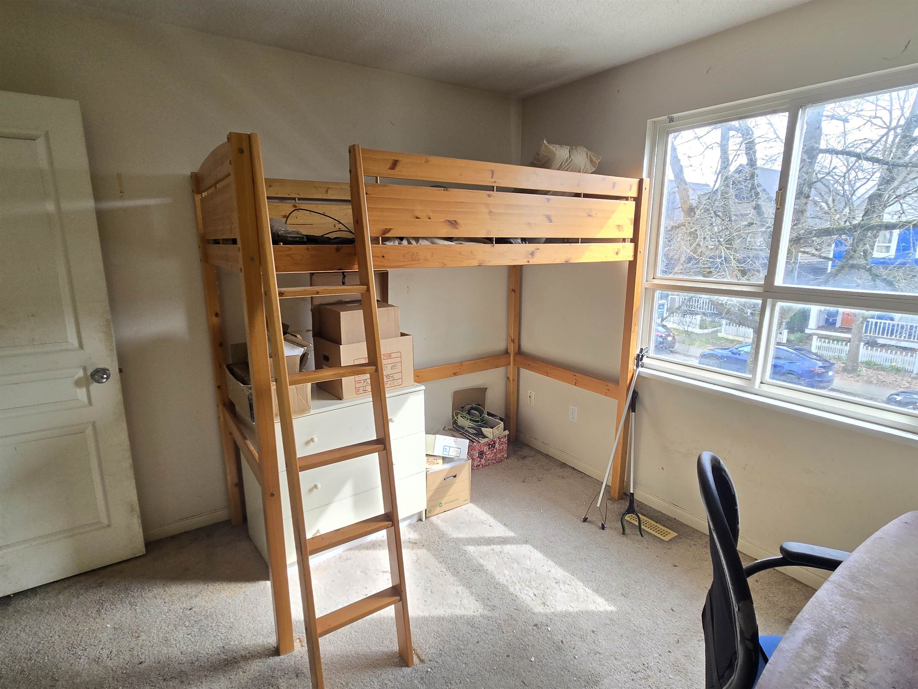 137 STAR CRESCENT 24