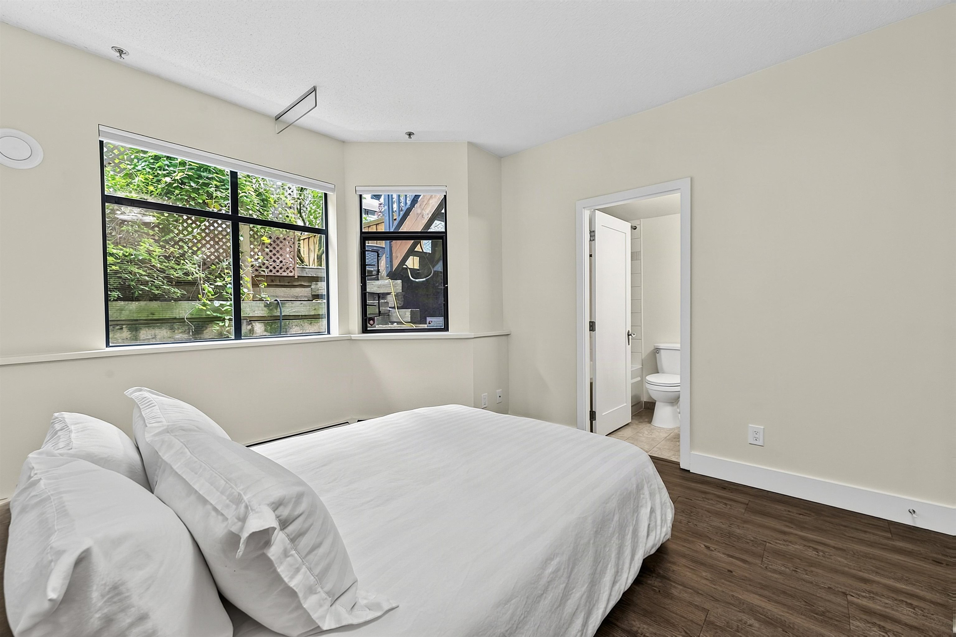 2 - 221 Ash Street 21